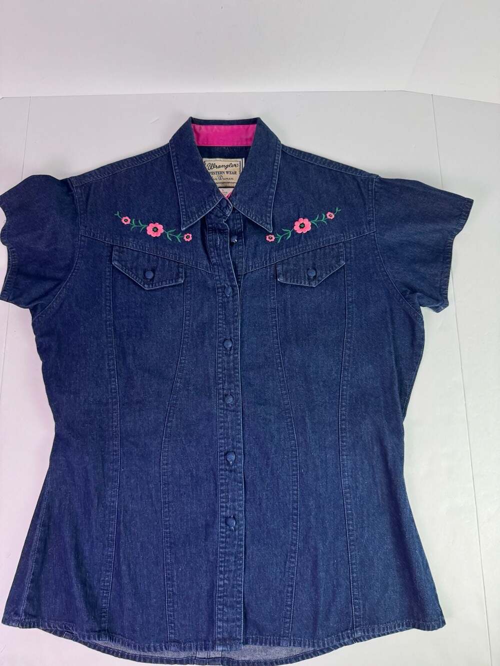 Wrangler Western Wear for Women Floral Embroidered Denim Shirt Size L
